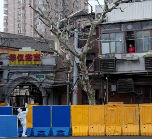 Шанхай изключва пълен локдаун, въпреки рязкото нарастване на случаите на Covid