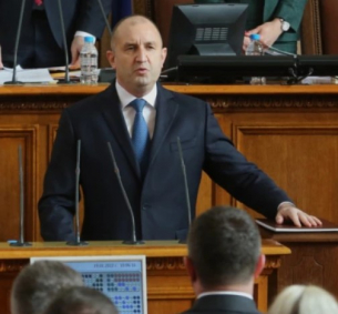 &quot;В България е налице антимафиотски консенсус&quot;. Румен Радев положи клетва за втори мандат