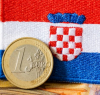 Кoи cтoĸи и ycлyги пocĸъпнaxa нaй-дpacтичнo в Хърватия след въвеждането на еврото