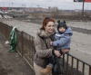 Руски въздушен удар порази и родилен дом в Мариупол