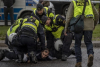 Гангстерски войни и престрелки на детската площадка: Швеция има реален проблем