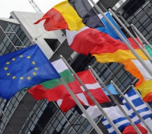 Съветът на ЕС прие план за икономии на ток и наложи таван на доходите на някои производители