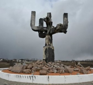Коалиция от музеи на Холокоста заклеймява руските военни престъпления в Украйна