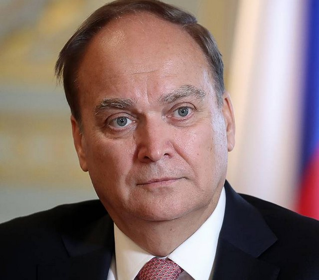 Антонов: „Срещата на върха за демокрация мълчи за репресиите срещу УПЦ“