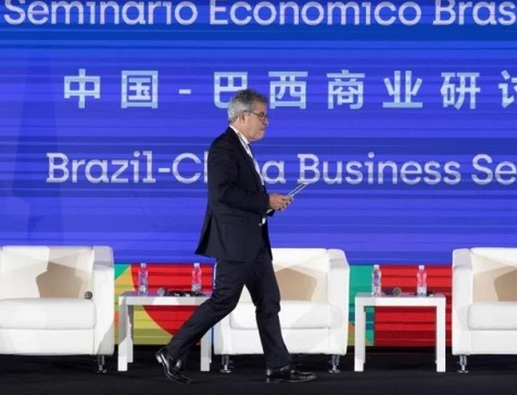 Нов шамар за Вашингтон! Бразилия и Китай се отказват от US долара
