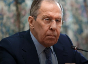 Лавров: Париж изпраща шепнешком сигнали на Москва, че иска да реши проблемите