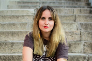 "Порно религия смърт". Лора Младенова и поезията за онова, за което се говори най-трудно