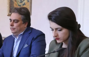 Война: Борба за власт и заплахи между Василев и Лена, каквито партията не е виждала