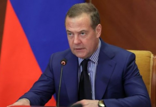 Дмитрий Медведев: Европейският съюз представлява &quot;директна заплаха&quot; за Русия