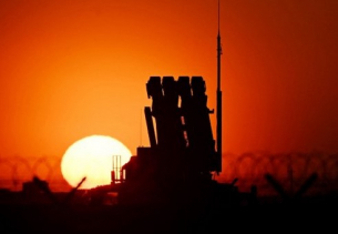 Украйна се надява на пари от съюзниците за заплати за военните и лиценз за ракети за Patriot
