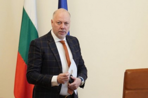Росен Желязков: Не обменяйте панически левове в евро! БНБ ще обменя неограничено време