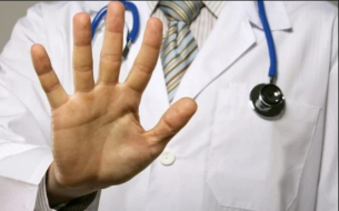 "Тренд": Две трети от лекарите у нас са били жертва на агресивни пациенти по време на работа