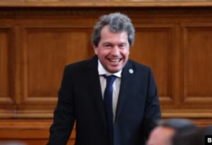 Синът на Тошко Йорданов и депутат от ИТН са били посредници за износ на пациенти в Турция