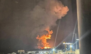 Масирана украинска атака срещу Новоросийск порази кораб и нефтена база, има пострадали. Дронове връхлетяха и Севастопол