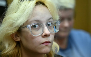 "Изкуството е единственият език". Наоко, която плаши Кремъл със забранени песни