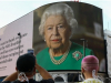 Короната се изплъзва, докато Елизабет II се готви за 70-годишнината си на трона