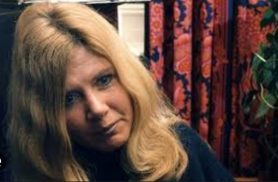 Защо Великобритания обича непристойните книги на Джили Купър