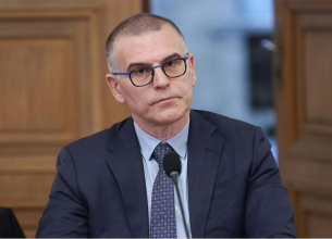 Симеон Дянков превърна Фискалния съвет в личен рупор. Предлага банков налог без правен статут