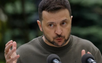 Киев ще приеме справедлив мир, Зеленски призна за проблем с морала на...