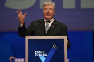 Бившият президент Петро Порошенко призова за оставка на украинското правителство