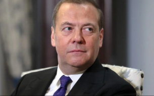 Медведев: Ако Зеленски направи това, ще бъде обесен на Майдана