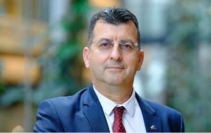 Асим Адемов: В речта на политиците днес няма хубост, звънливост и изразност, а само грозен тътен!