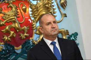 Народът скочи срещу Радев, зове за...