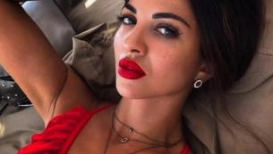 Райна подпали мрежата със снимки 18+