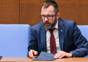 Заплатата на шефа на АПИ – &quot;съвсем съизмерима със средното ниво в България&quot;?