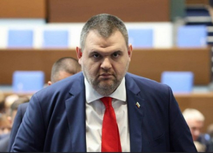&quot;Галъп-Ново начало&quot; вдигна двойно рейтинга на Пеевски