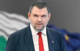 Пеевски: Президентът Румен натиска БНТ, истерясал е - жалка гледка!