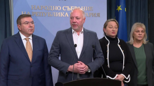 Желязков: Подкрепям протеста, но няма да абдикираме от властта преди влизането в еврозоната