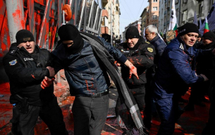 Палят и разбиват, а властта толерира &quot;Възраждане&quot;?