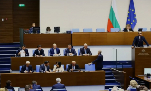 9 министри на кръстосан разпит в НС