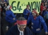 Протестите във Франция в пет думи: „Животът започва, когато работата свърши“