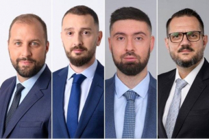 Бягат от ПП като хората на ДПС към Пеевски