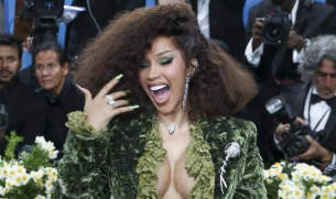 Карди Би си направила диамантен пиърсинг на необичайно място, но го загубила