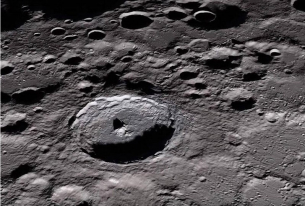 Близките планове на НАСА за Луната