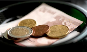 &quot;Като бакшиш в ресторанта&quot;. Могат ли Борисов и Пеевски да се разберат със САЩ и Русия за &quot;Лукойл&quot;