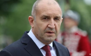 &quot;Тренд&quot;: 59% подкрепят инициативата на Радев за референдум. 38% са против въвеждането на еврото