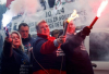 Франция е обхваната от масови протести срещу политиката на милитаризация на страната