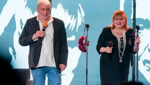 Мацка хвърли сутиена си към Стефан Димитров, а той…