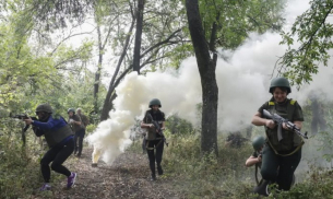 Руски части настъпват край Волчанск в Харковска област на 20-километров фронт