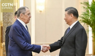 Китайският президент Си Дзинпин прие руския външен министър Сергей Лавров в Пекин