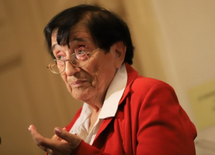 Мика Зайкова: Наши бизнесмени мъкнат дивидентите си на чували в Гърция и си купуват резиденции