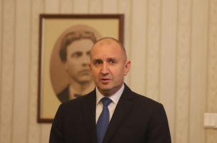 Румяна Коларова: Много е интересно какво ще каже Радев на хората на Нова година