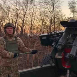 Украински журналист откри огън по Донбас с гаубица