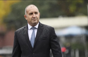 Румен Радев: Оставката е неотложна, предсрочните избори са единственият път