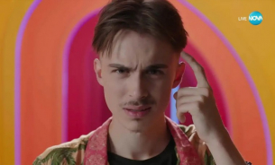 Сгащиха победителя в &quot;Биг брадър&quot; Давид гол с непознат мъж, има съмнения за гей оргия Снимка