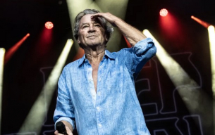 Фронтменът на Deep Purple Иън Гилън съобщи, че губи зрението си